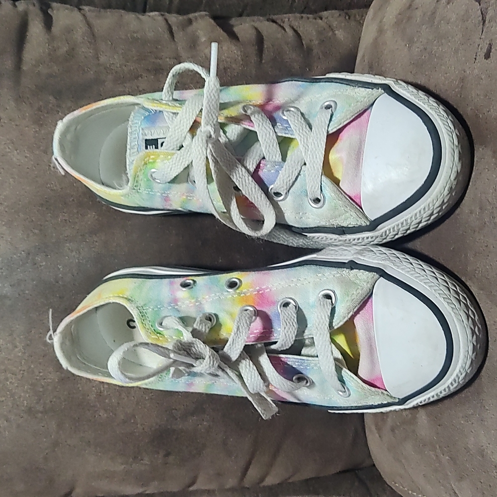 COPY - Girls Converse Sneakers